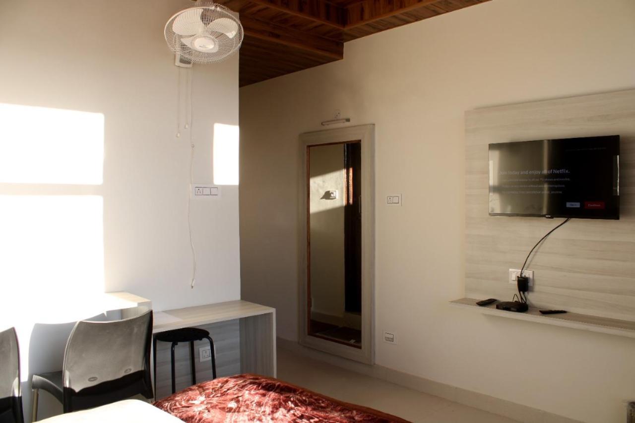 Him Aashrey B&B Homestay Шимла Екстериор снимка